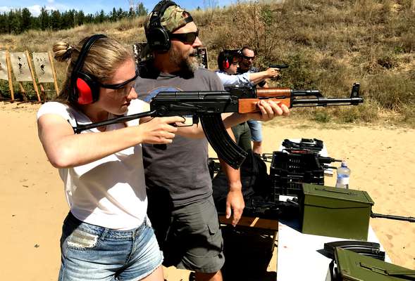 Útočná puška AK47 Kalašnikov